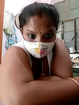 Snapshot of CUTE-LOVE-SWEETS chatting on April 24, 2026, 4:31 pm CUTE-LOVE-SWEETS online show from April 24, 2026, 4:31 pm