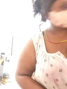 Snapshot of CUTE-LOVE-SWEETS chatting on May 14, 2026, 4:15 pm CUTE-LOVE-SWEETS online show from May 14, 2026, 4:15 pm