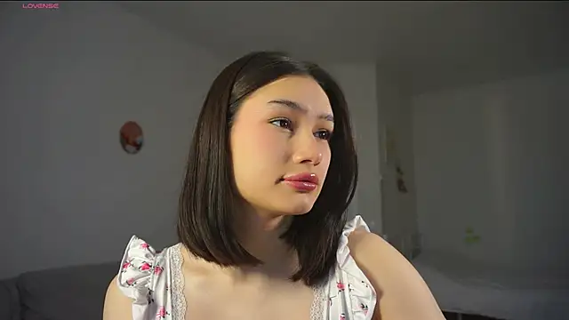 Snapshot of SoftLuna chatting on November 20, 2025, 5:30 am SoftLuna online show from November 20, 2025, 5:30 am