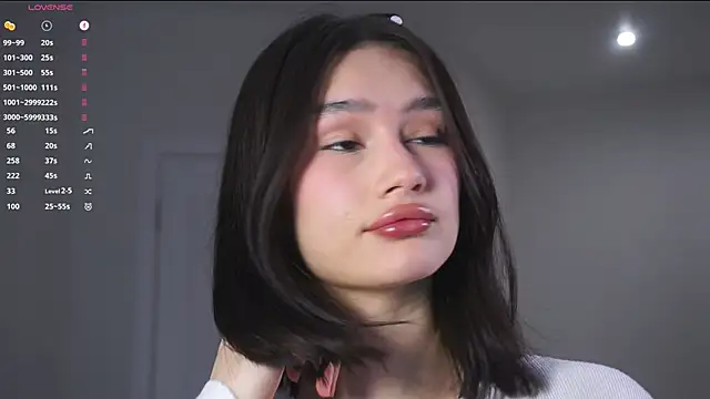 Snapshot of SoftLuna chatting on November 25, 2025, 5:52 am SoftLuna online show from November 25, 2025, 5:52 am