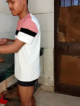 Snapshot of Zinexraj chatting on March 1, 2026, 1:27 am Zinexraj online show from March 1, 2026, 1:27 am