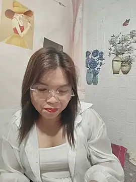 Snapshot of Cover-baa chatting on May 23, 2026, 10:09 pm Cover-baa online show from May 23, 2026, 10:09 pm