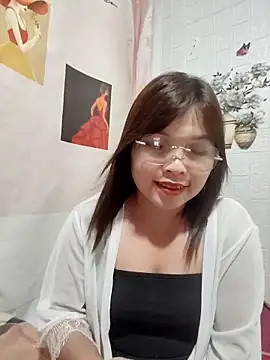 Snapshot of Cover-baa chatting on May 2, 2026, 3:06 pm Cover-baa online show from May 2, 2026, 3:06 pm