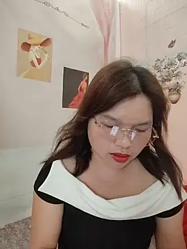 Snapshot of Cover-baa chatting on May 20, 2026, 5:48 am Cover-baa online show from May 20, 2026, 5:48 am