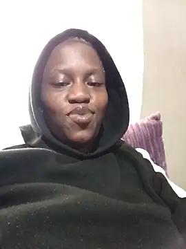 Snapshot of Blackthaithickchick chatting on November 18, 2025, 8:17 am Blackthaithickchick online show from November 18, 2025, 8:17 am