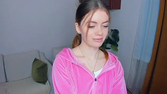 AngelesBenitz online show from January 13, 2026, 6:50 am