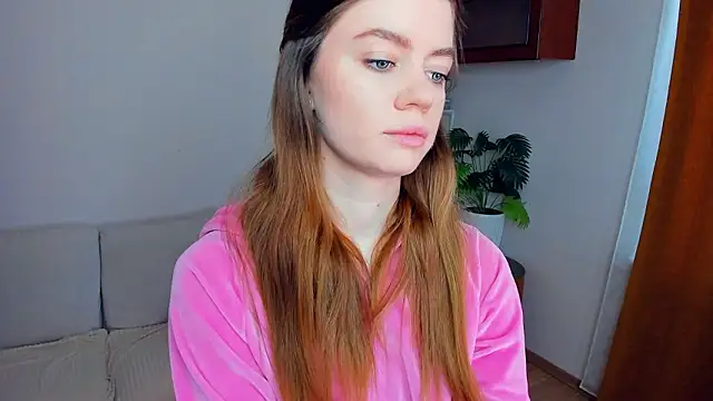 AngelesBenitz online show from February 4, 2026, 6:52 am