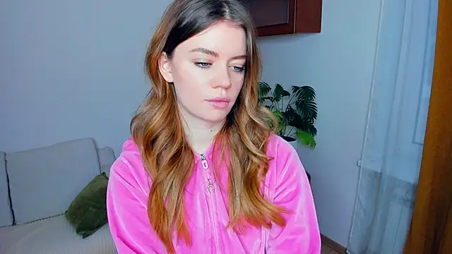 AngelesBenitz online show from January 9, 2026, 6:53 am