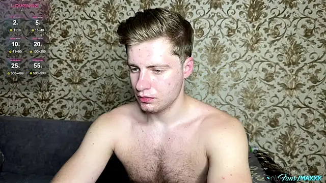 Snapshot of Maxhornyblondieman chatting on May 25, 2026, 9:02 pm Maxhornyblondieman online show from May 25, 2026, 9:02 pm