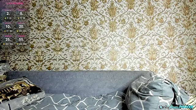 Maxhornyblondieman online show from February 7, 2026, 11:51 am