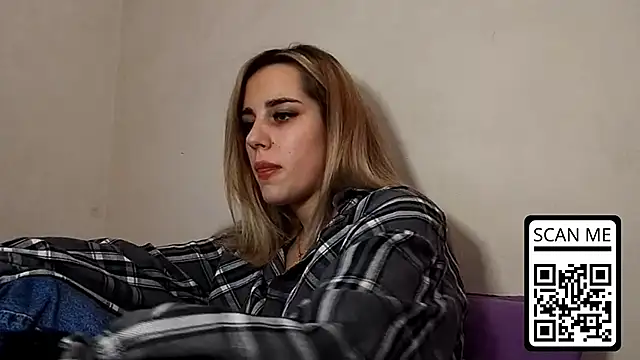 Snapshot of HotMusex chatting on December 5, 2025, 12:26 pm HotMusex online show from December 5, 2025, 12:26 pm