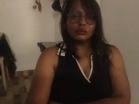 Snapshot of raveena_hot chatting on June 26, 2026, 5:13 am raveena hot online show from June 26, 2026, 5:13 am
