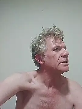 Snapshot of Hardwarelane67 chatting on November 17, 2025, 2:54 pm Hardwarelane67 online show from November 17, 2025, 2:54 pm