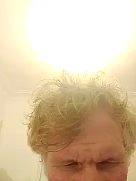 Snapshot of Hardwarelane67 chatting on November 27, 2025, 10:16 am Hardwarelane67 online show from November 27, 2025, 10:16 am