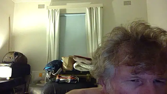 Snapshot of Hardwarelane67 chatting on November 26, 2025, 2:39 pm Hardwarelane67 online show from November 26, 2025, 2:39 pm