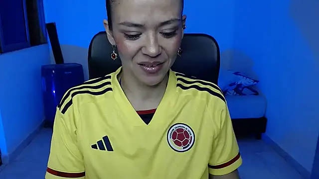 Snapshot of Annie_Cervantez chatting on June 25, 2026, 4:54 am Annie Cervantez online show from June 25, 2026, 4:54 am