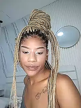 Afro Luna online show from May 8, 2026, 11:14 am
