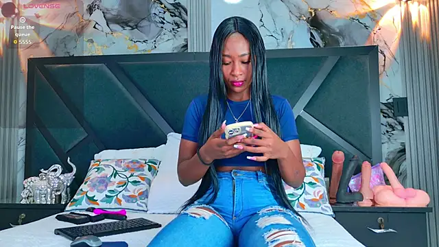 Snapshot of SofiaCopper chatting on November 28, 2025, 2:45 am SofiaCopper online show from November 28, 2025, 2:45 am