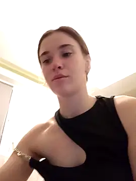 Snapshot of BarniLili chatting on December 3, 2025, 4:17 pm BarniLili online show from December 3, 2025, 4:17 pm