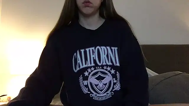 Martimartinaxx online show from May 5, 2026, 7:39 pm