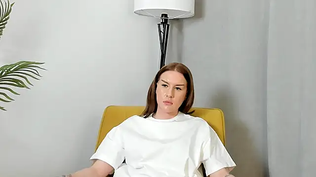 KeraSeres online show from November 18, 2025, 2:53 pm