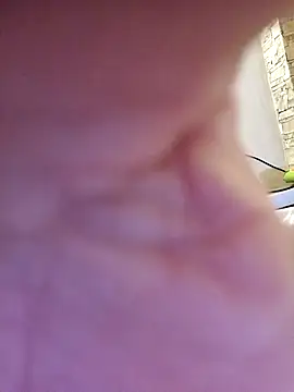 FARTSmilf online show from December 1, 2025, 7:37 pm