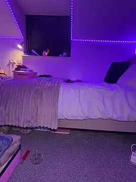 Snapshot of Badcrystal chatting on March 20, 2026, 8:54 pm Badcrystal online show from March 20, 2026, 8:54 pm