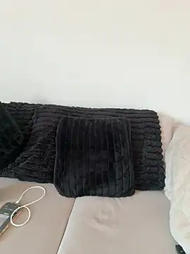 Snapshot of Badcrystal chatting on March 21, 2026, 2:54 pm Badcrystal online show from March 21, 2026, 2:54 pm