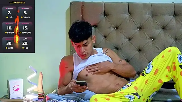 Snapshot of blorelopez chatting on December 14, 2025, 11:38 am blorelopez online show from December 14, 2025, 11:38 am