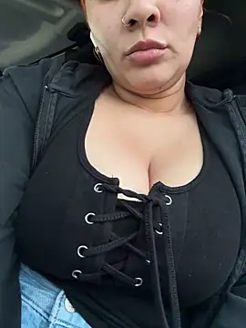 yesslove online show from February 4, 2026, 1:22 am