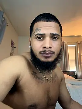 Snapshot of lovebelowyou chatting on November 20, 2025, 2:40 pm lovebelowyou online show from November 20, 2025, 2:40 pm