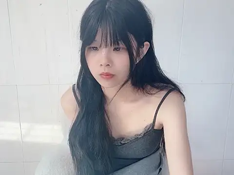 Snapshot of bunny-- chatting on November 27, 2025, 5:19 am bunny-- online show from November 27, 2025, 5:19 am