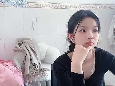 Snapshot of bunny-- chatting on November 25, 2025, 5:08 am bunny-- online show from November 25, 2025, 5:08 am