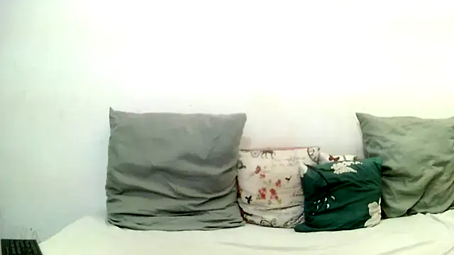 Snapshot of BrunetteNaomi8 chatting on May 8, 2026, 10:30 am BrunetteNaomi8 online show from May 8, 2026, 10:30 am