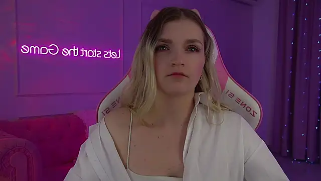 AnnyRaii online show from March 2, 2026, 6:25 am