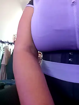 LaReineCleo online show from November 29, 2025, 8:14 am