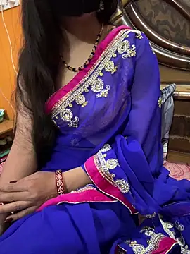 cutestpearl online show from February 24, 2026, 6:53 pm