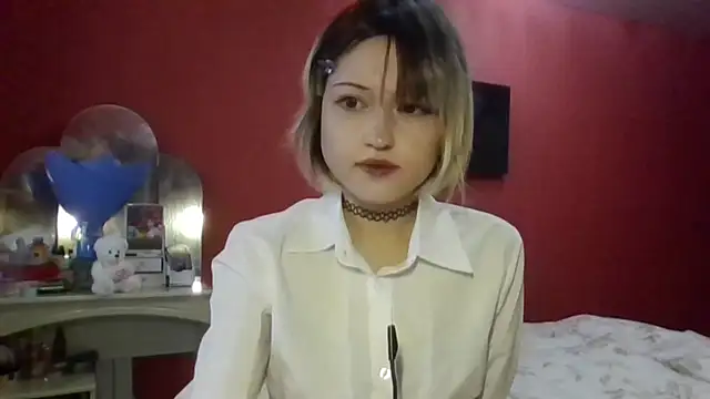 SkylaPorter online show from November 26, 2025, 10:26 am