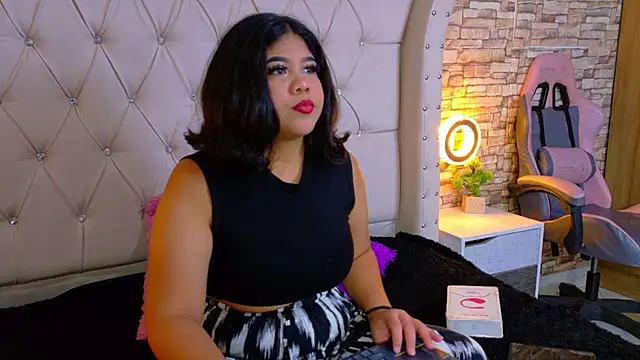 Snapshot of Amanda_Mooree chatting on April 23, 2026, 3:57 am Amanda Mooree online show from April 23, 2026, 3:57 am