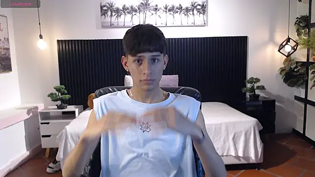 DraxBlade09 online show from February 27, 2026, 9:03 pm