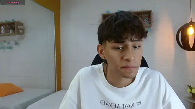 Snapshot of DraxBlade09 chatting on November 27, 2025, 8:20 pm DraxBlade09 online show from November 27, 2025, 8:20 pm