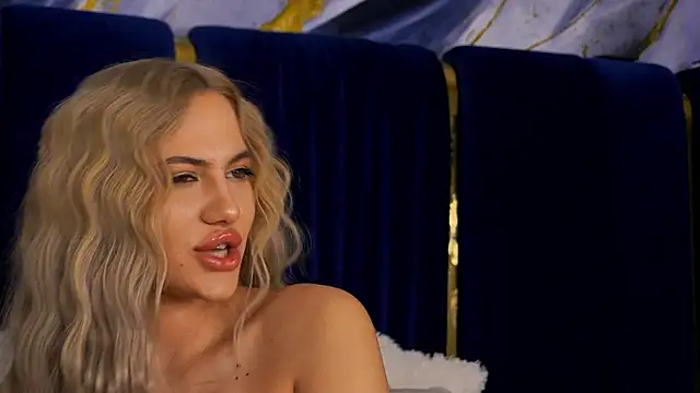 Snapshot of Chloe_GraceeX chatting on December 14, 2025, 10:15 pm Chloe GraceeX online show from December 14, 2025, 10:15 pm