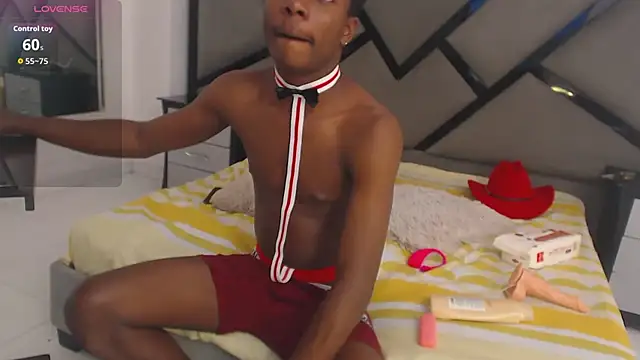 NoahJhonson69 online show from December 5, 2025, 7:12 pm