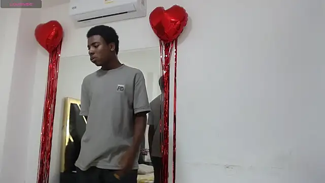 NoahJhonson69 online show from February 27, 2026, 1:22 pm