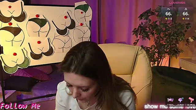 Snapshot of Ursula_Andres chatting on April 28, 2026, 1:04 am Ursula Andres online show from April 28, 2026, 1:04 am
