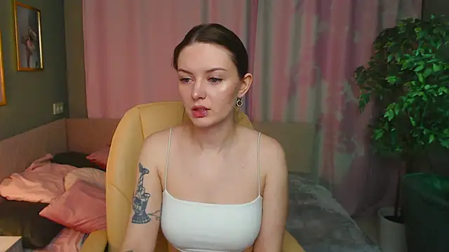 Ursula Andres online show from March 24, 2026, 1:05 am