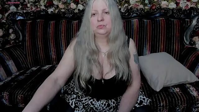 Snapshot of mariabelladonna chatting on June 4, 2026, 12:21 pm mariabelladonna online show from June 4, 2026, 12:21 pm