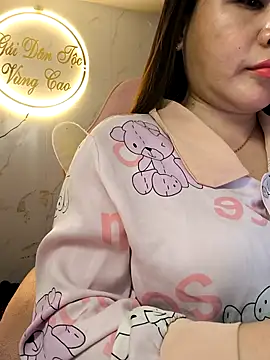 Snapshot of dis_princess chatting on February 18, 2026, 6:33 am dis princess online show from February 18, 2026, 6:33 am