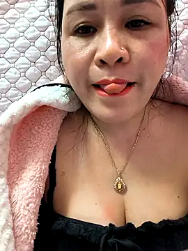 Snapshot of dis_princess chatting on December 4, 2025, 3:33 pm dis princess online show from December 4, 2025, 3:33 pm