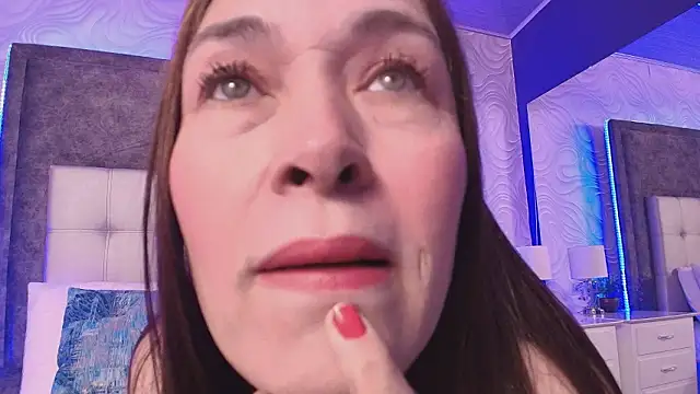 helen larkin online show from February 3, 2026, 11:37 am